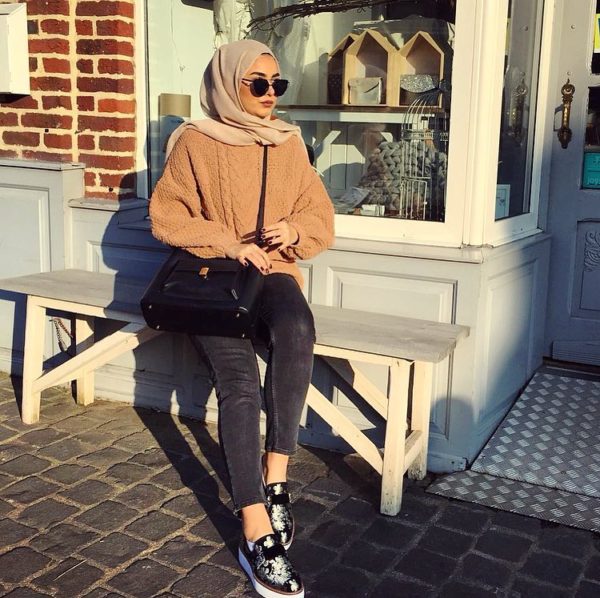 How To Style Your Sweater This Season - Hijab Fashion Inspiration