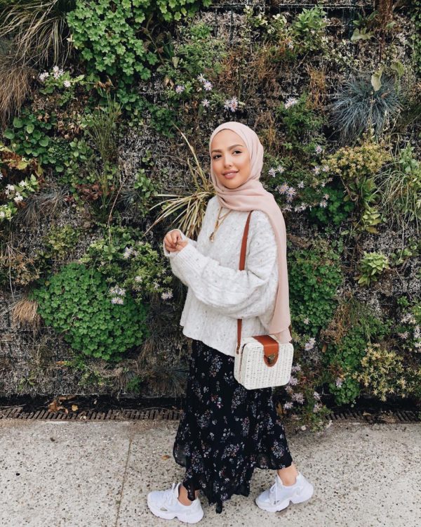 How To Style Your Sweater This Season - Hijab Fashion Inspiration