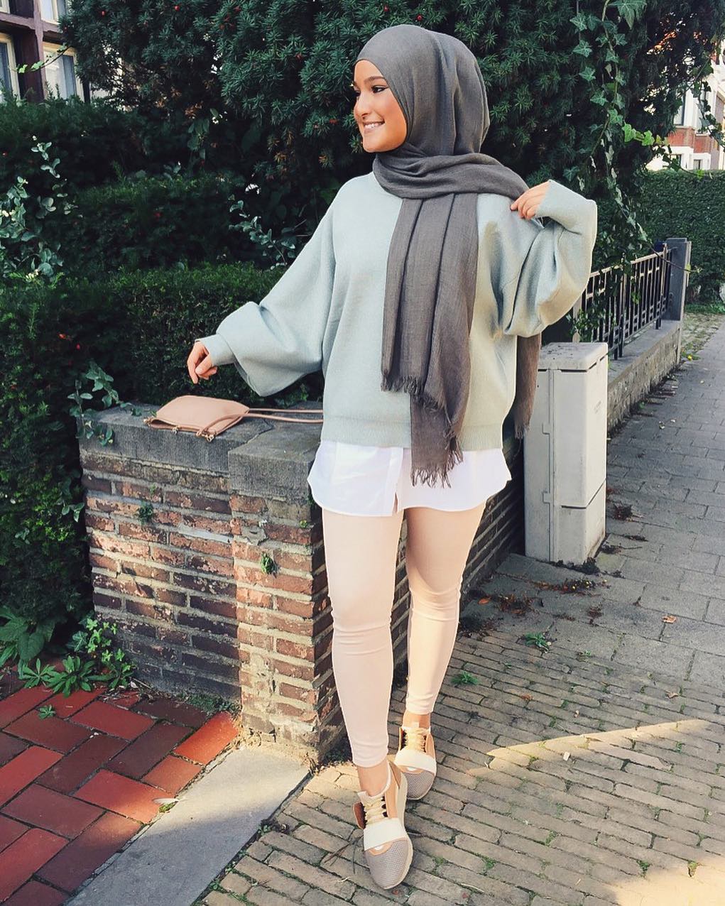 All The Ways To Wear Fresh Mint Outfit Trends - Hijab Fashion Inspiration