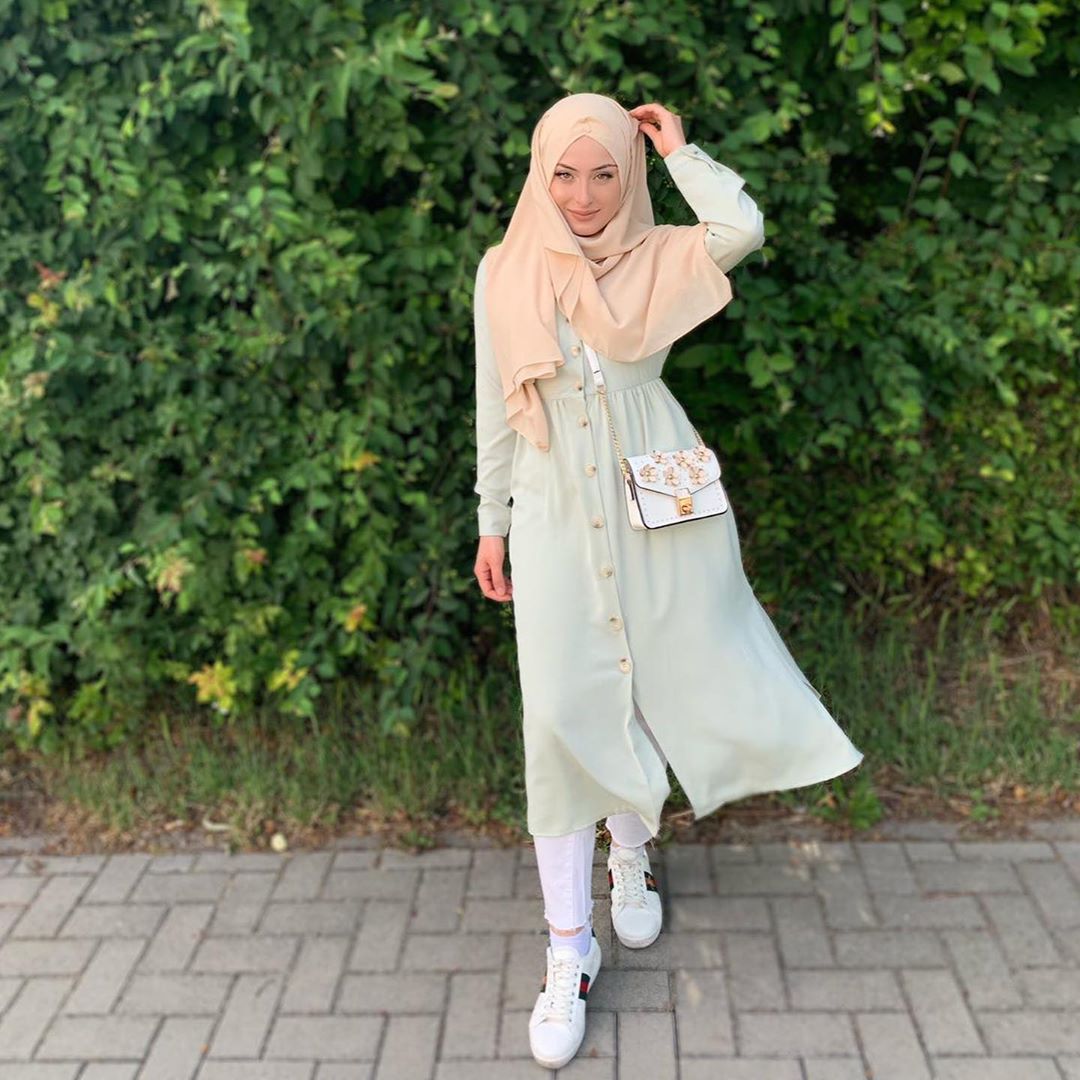 All The Ways To Wear Fresh Mint Outfit Trends - Hijab Fashion Inspiration