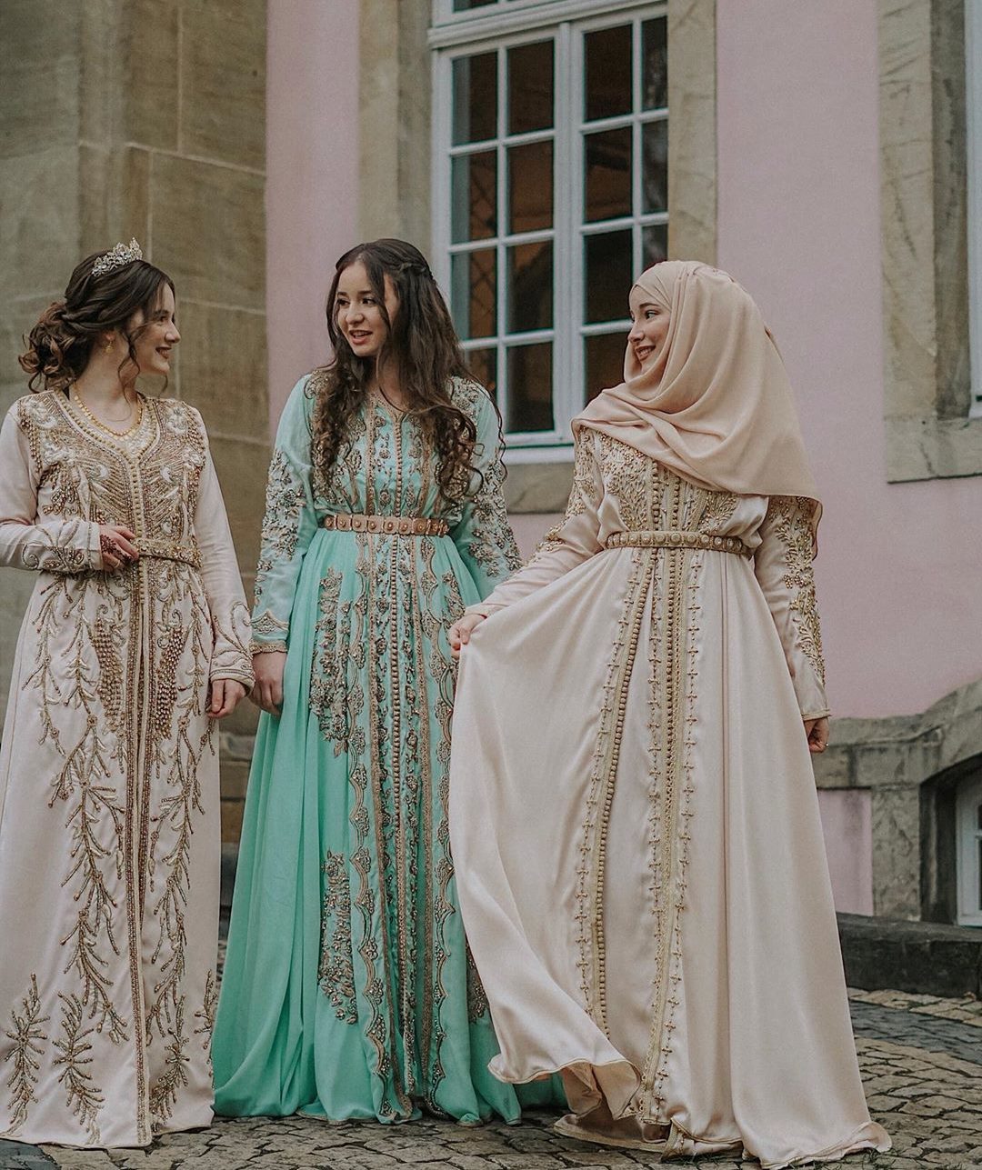 Moroccan Traditional Dresses/Caftans Inspiration - Hijab Fashion ...
