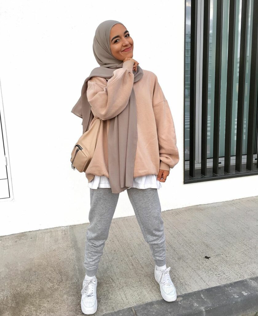 20 Casual Winter Outfit Ideas - Hijab Fashion Inspiration