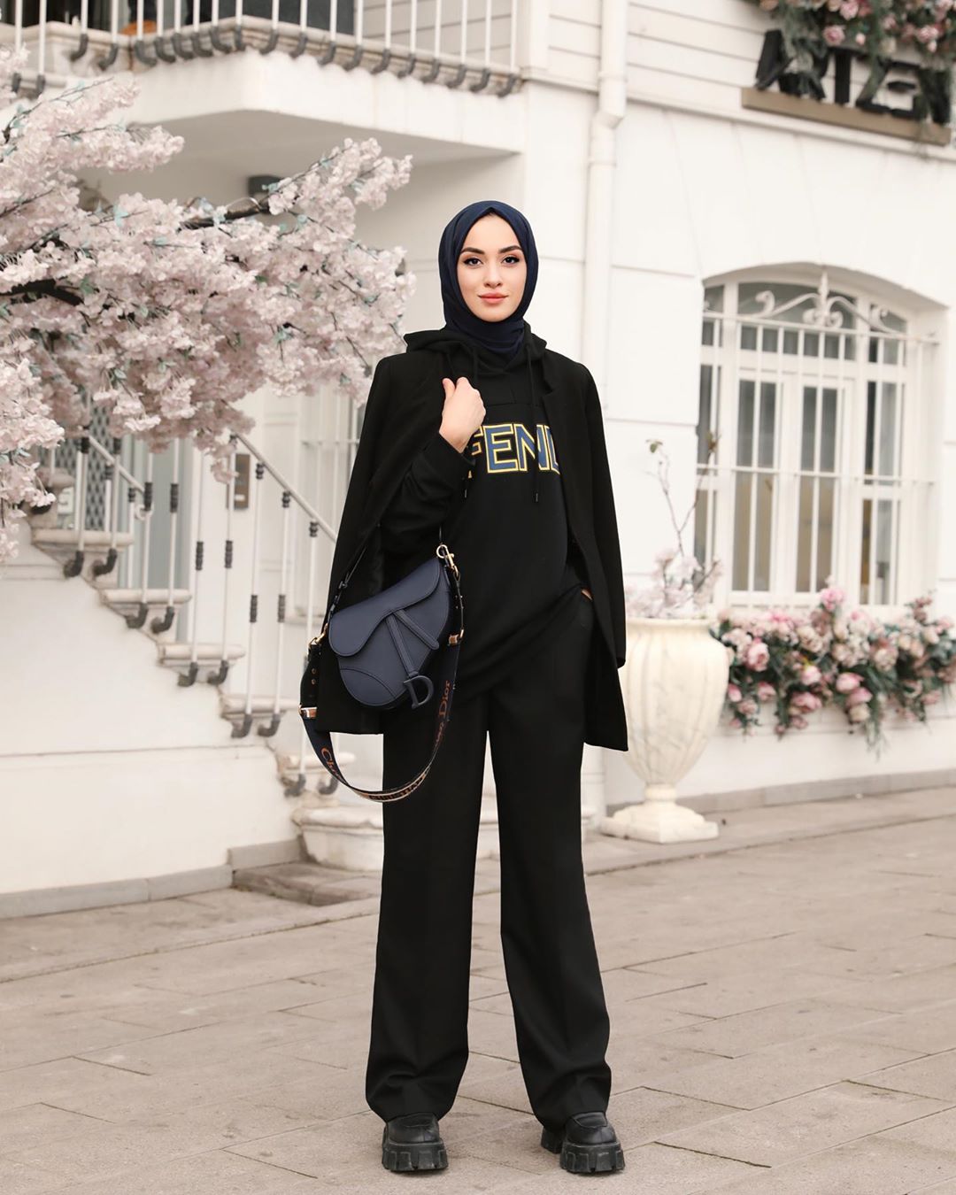 How To Wear A Hoodie With Style - Hijab Fashion Inspiration