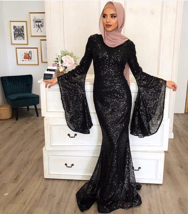 Sana Sayed Most Stunning & Stylish Looks - Hijab Fashion Inspiration