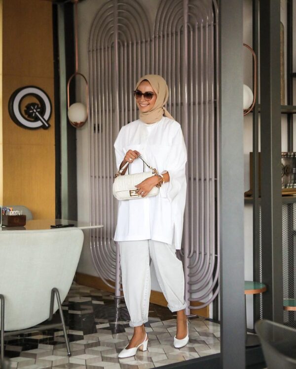 Hijab Colors To Adopt With An All White Outfit - Hijab Fashion Inspiration