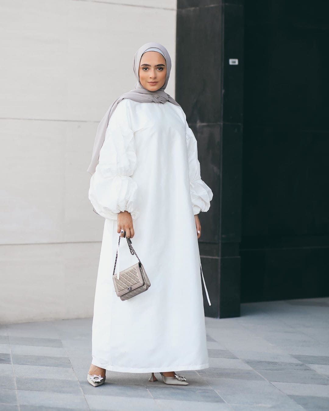 Hijab Colors To Adopt With An All White Outfit - Hijab Fashion Inspiration