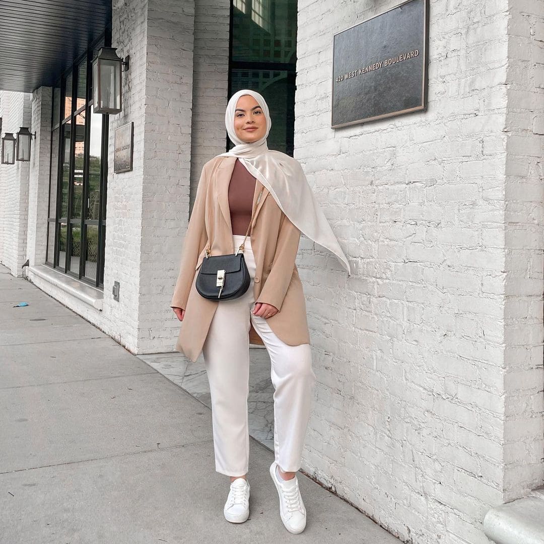 Omaya Zein's Everyday Casual Outfit Ideas - Hijab Fashion Inspiration