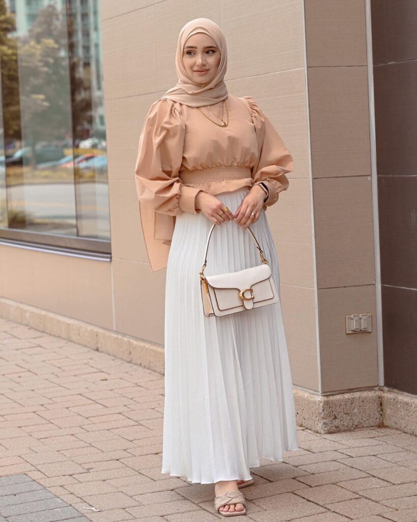 Blogger Of The Week: Zaynab aka @zaynabrayhan - Hijab Fashion Inspiration